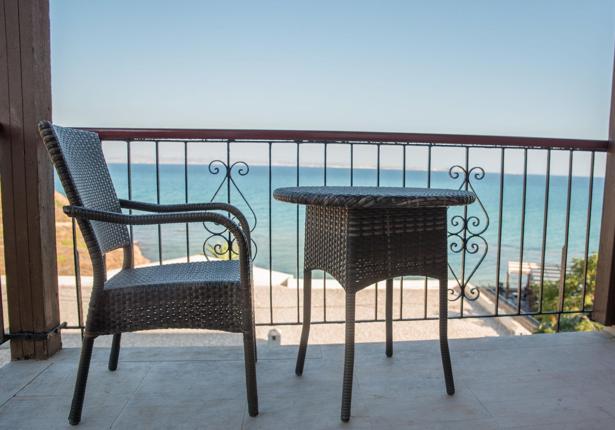 Erytha Hotel & Resort Chios Karfas Exteriör bild