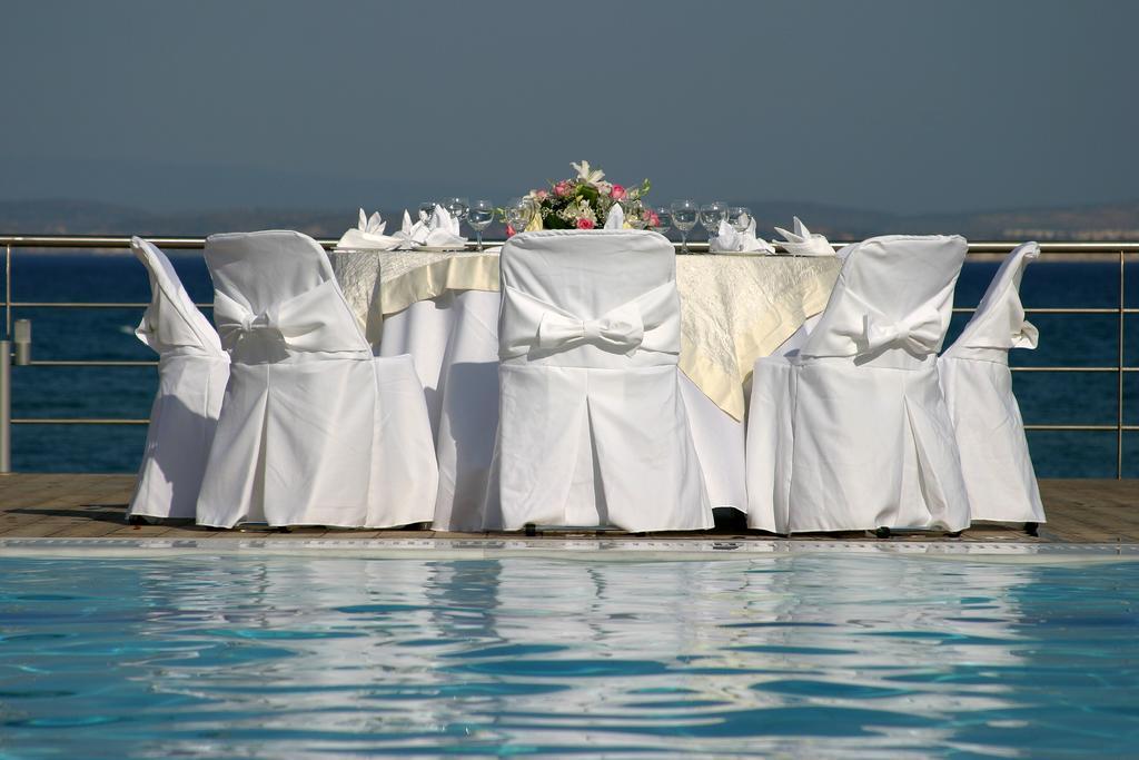 Erytha Hotel & Resort Chios Karfas Exteriör bild